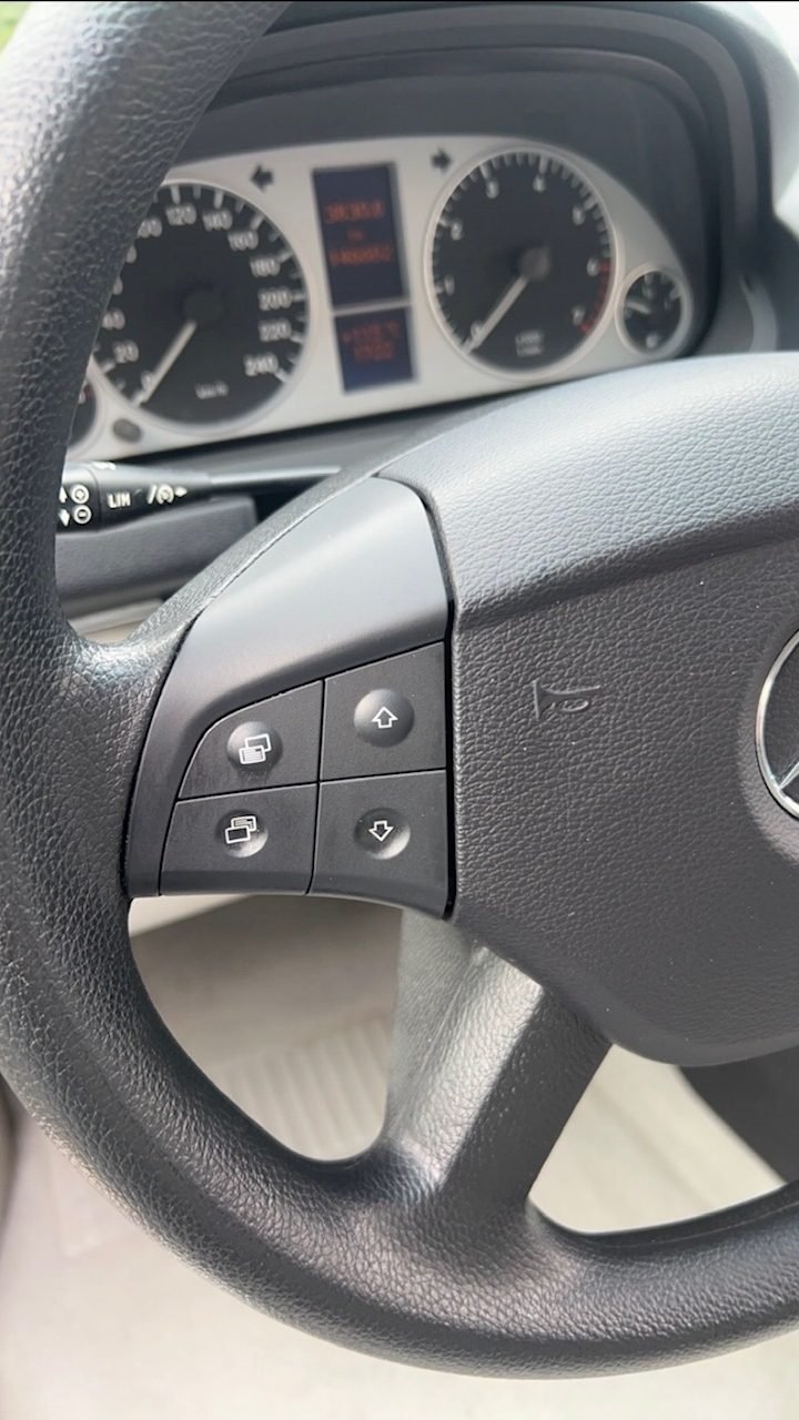 Nettoyage intérieur voiture par HSB Nettoyage