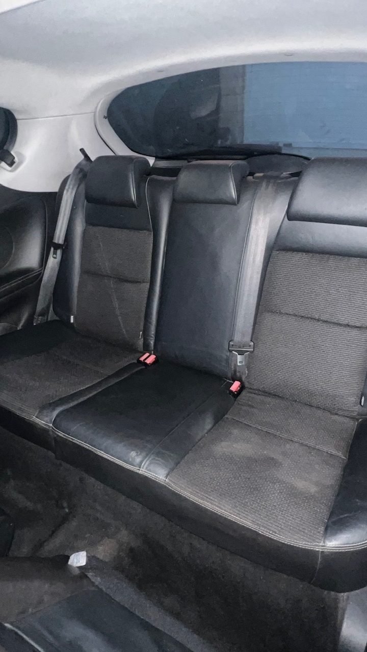 Nettoyage intérieur voiture par HSB Nettoyage